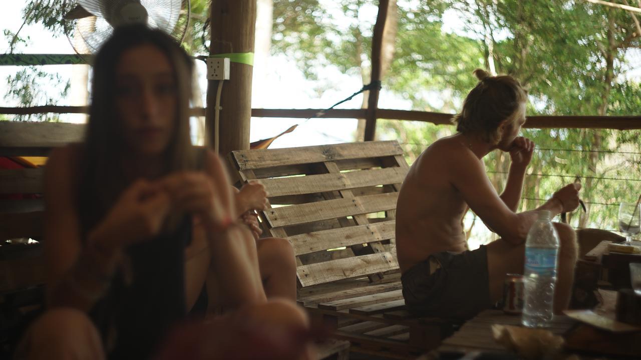 Driftwood Hostel And Bungalows Koh Rong Sanloem Exterior photo