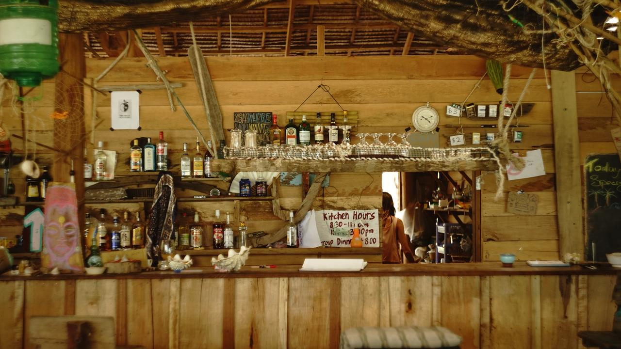 Driftwood Hostel And Bungalows Koh Rong Sanloem Exterior photo