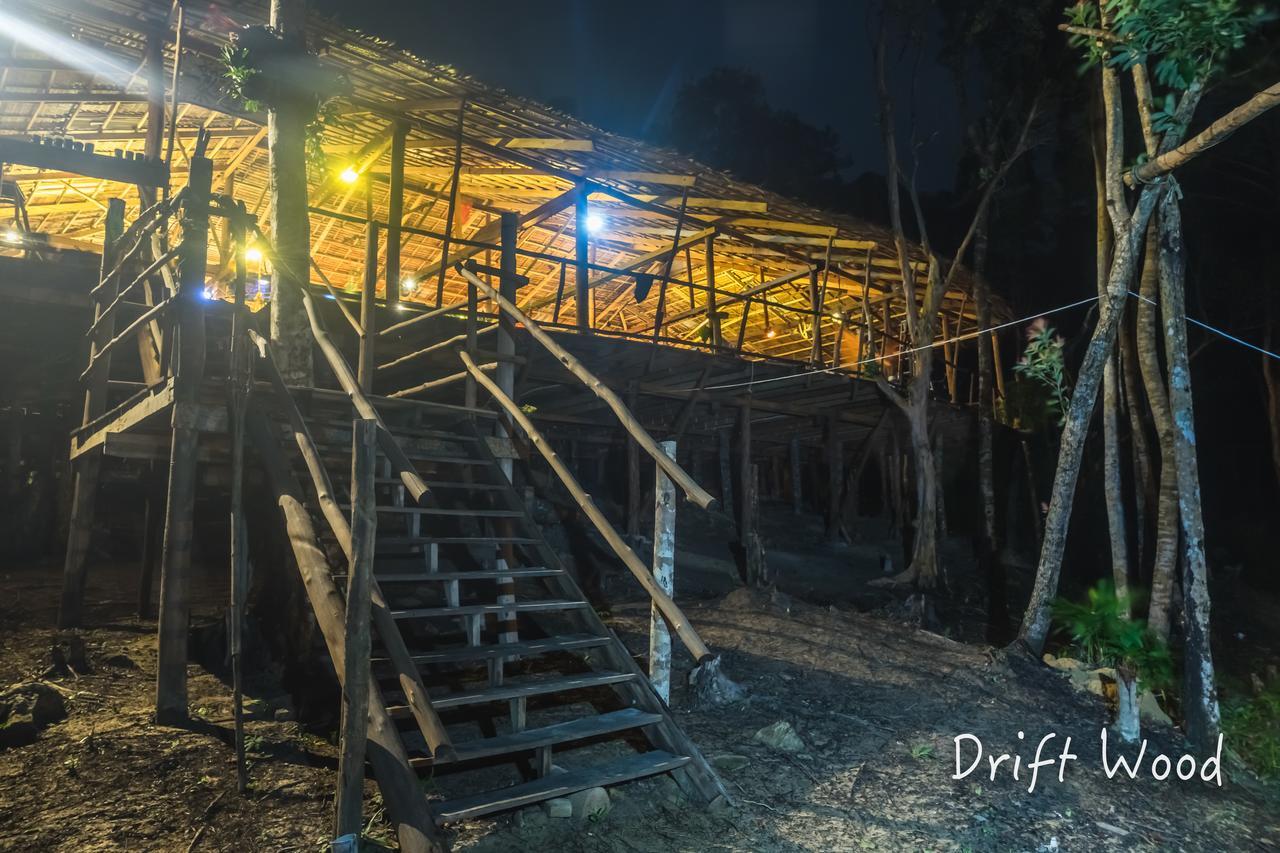Driftwood Hostel And Bungalows Koh Rong Sanloem Exterior photo