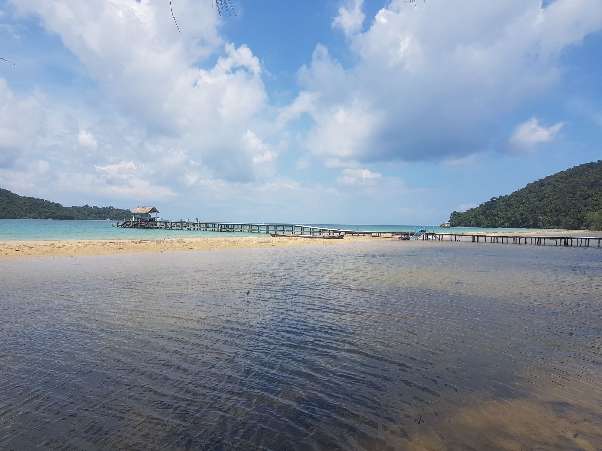 Driftwood Hostel And Bungalows Koh Rong Sanloem Exterior photo