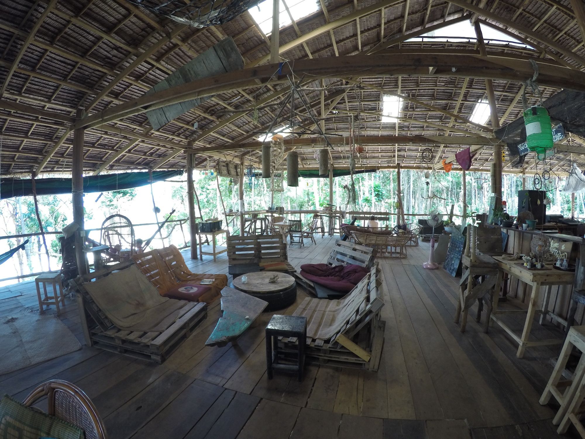 Driftwood Hostel And Bungalows Koh Rong Sanloem Exterior photo